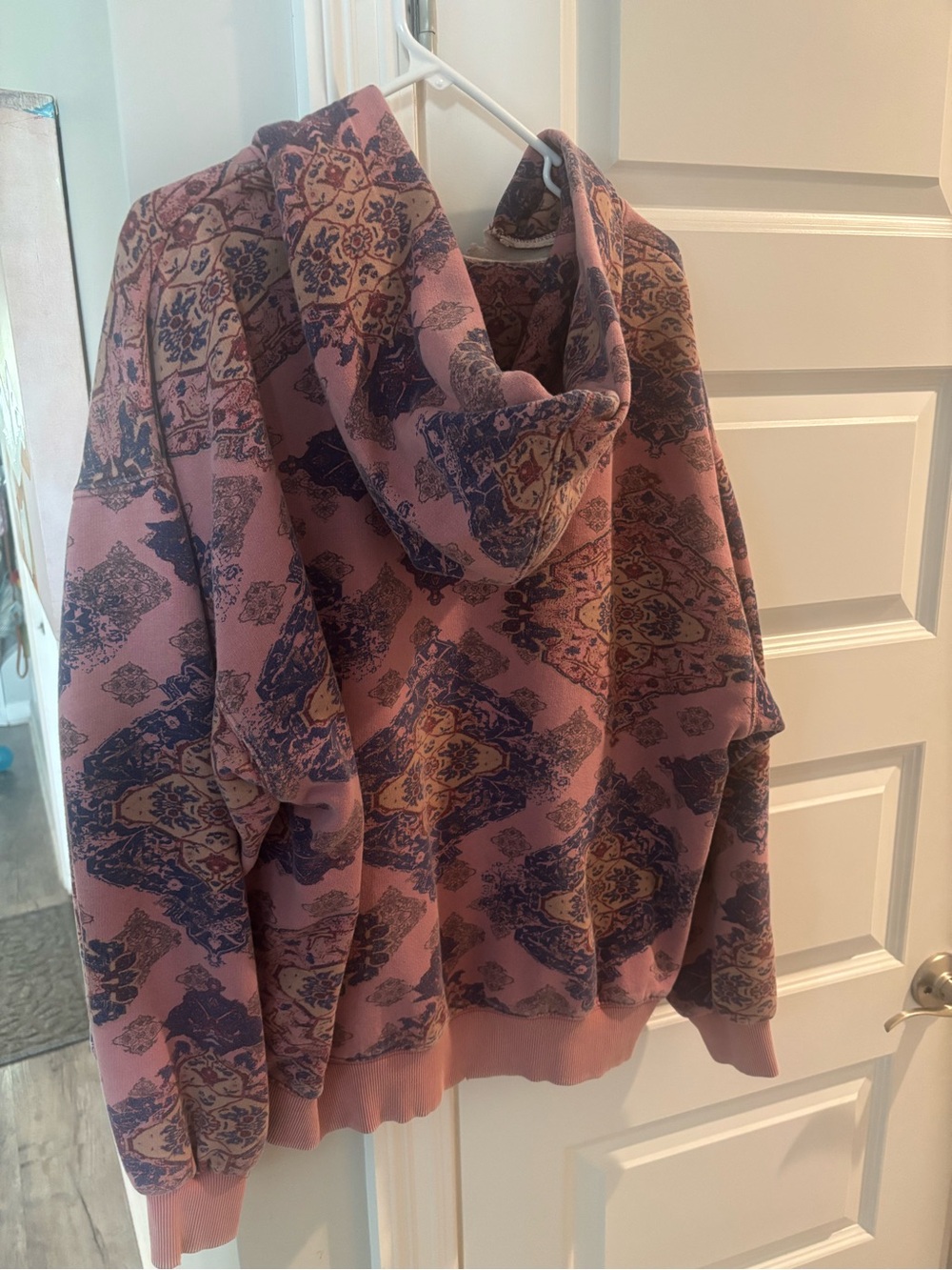 We The Free it’s a vibe oversized hoodie - Picture 5 of 5